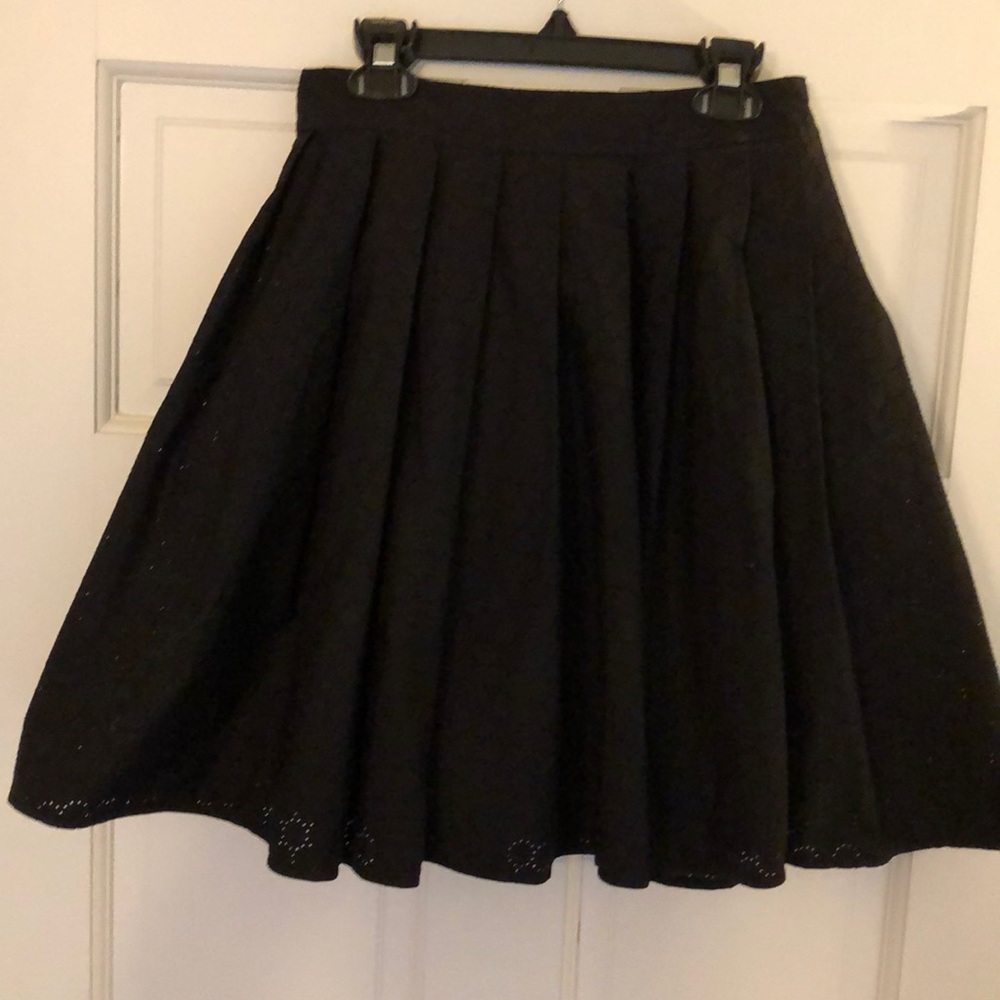 Like new MK BLK ILET SKIRT size 00